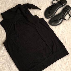✨SALE🎉Ann Taylor Sleeveless Shirt with Tie Detail